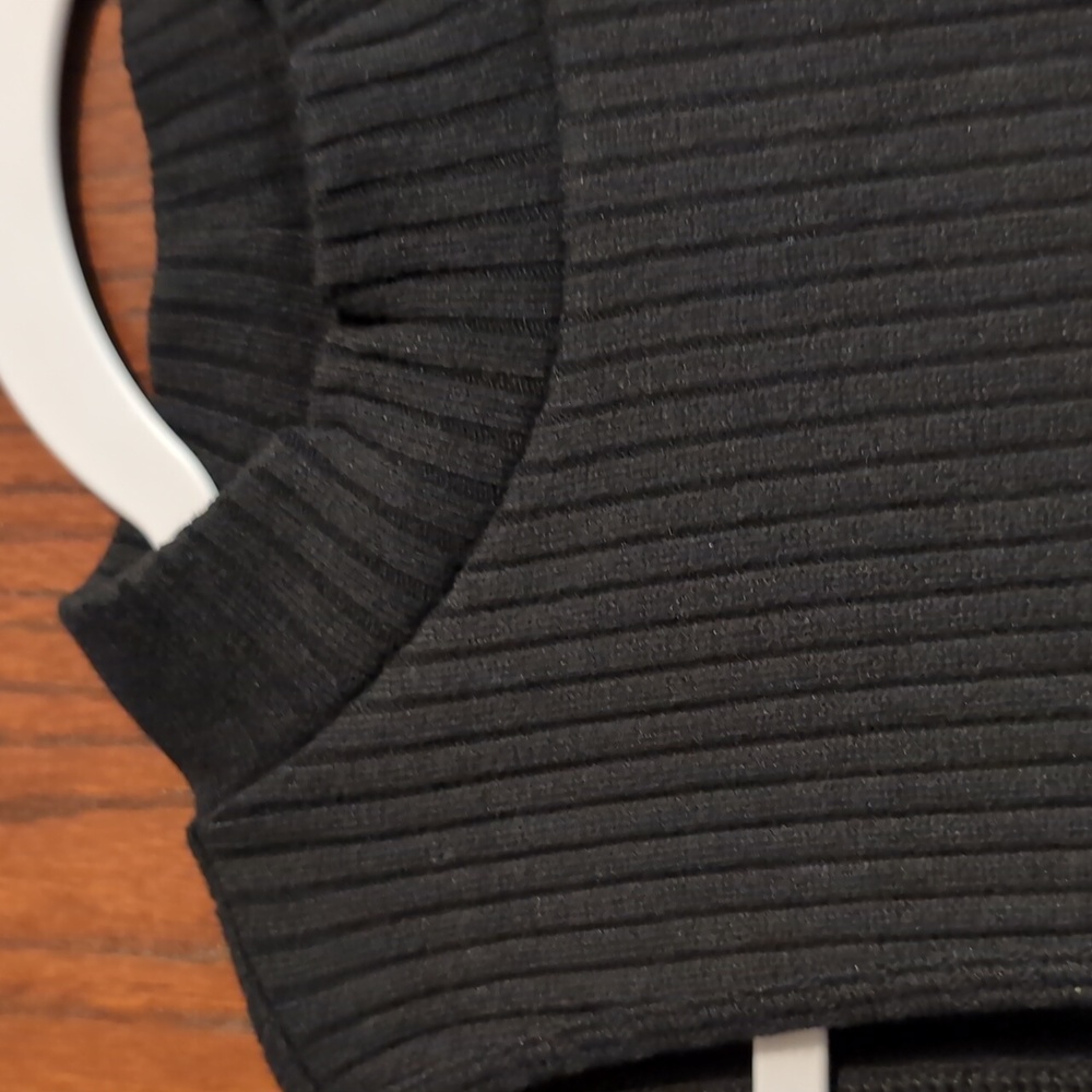 Old Navy Ribbed Dress - Picture 2 of 4